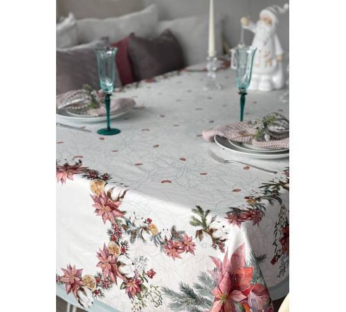 Скатерть столовая "Рождественская Пуансетия"