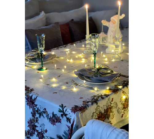 Скатерть столовая "Рождественская Пуансетия"