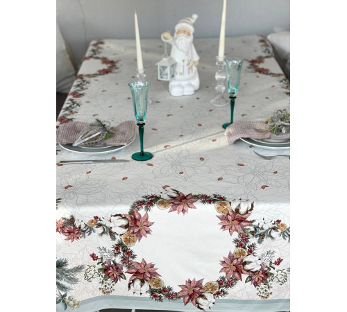 Скатерть столовая "Рождественская Пуансетия" 145*350																			
