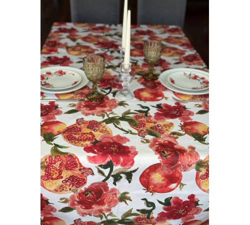 Скатерть столовая "Гранат" 