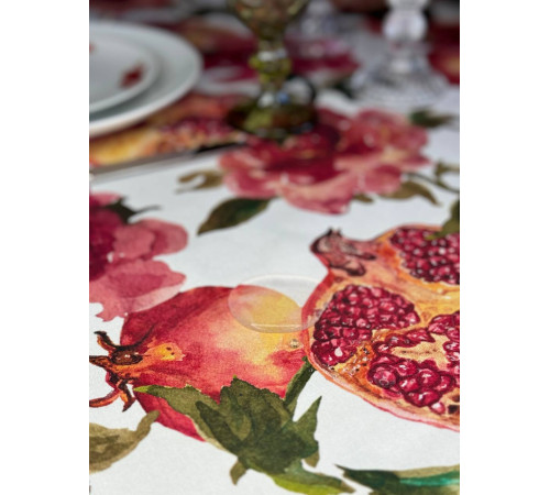 Скатерть столовая "Гранат" 145*300																			