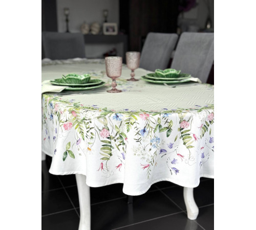 Летний зной: овальная скатерть 145 х 250 см (с пропиткой "Антипятно")