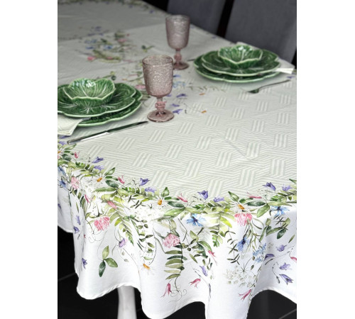 Летний зной: овальная скатерть 145 х 250 см (с пропиткой "Антипятно")