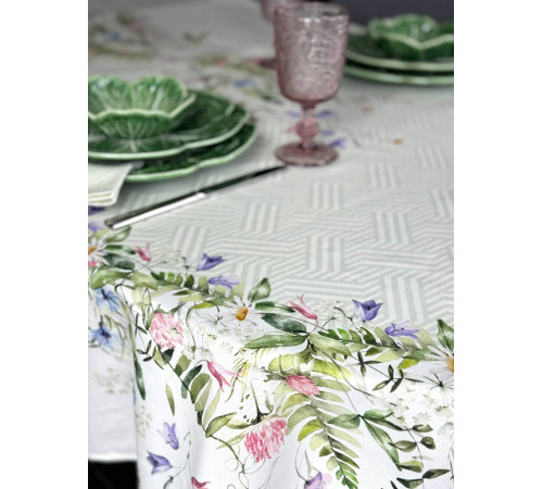 Летний зной: овальная скатерть 145 х 250 см (с пропиткой "Антипятно")