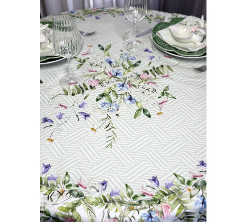 Летний зной: круглая скатерть д.150см (с пропиткой "Антипятно")