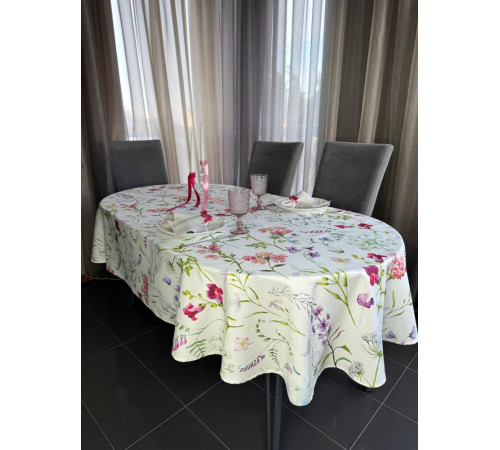 Цветочный аромат: овальная скатерть 145 х 180 см (с пропиткой "Антипятно")