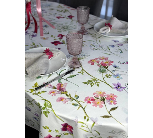 Цветочный аромат: овальная скатерть 145 х 180 см (с пропиткой "Антипятно")