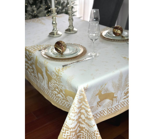 BLOOMIA Золотой олень: скатерть (с пропиткой "Антипятно")