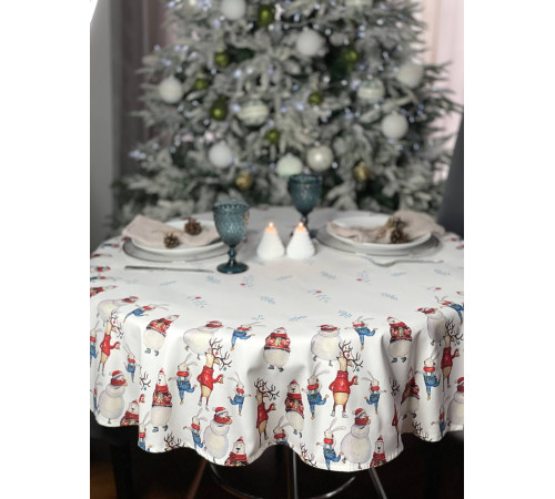 Скатерть столовая Новогодние каникулы Ф168