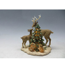Олени и лесные звери у елки 16,5*13*19см