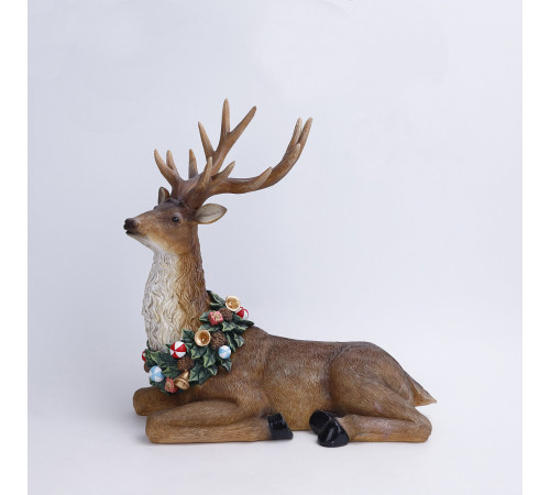 Лежачий олень с венком 34,5*19*35,8см