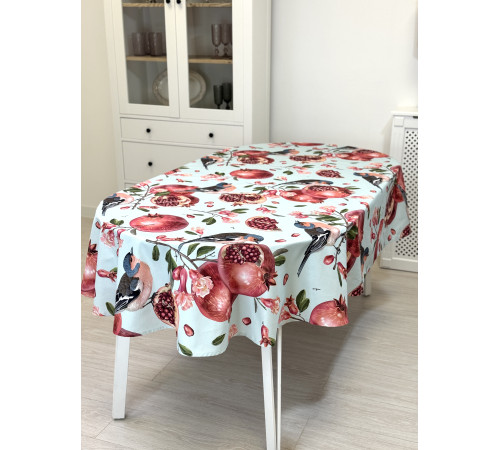 Скатерть столовая Зяблик и Гранат овал 145*220
