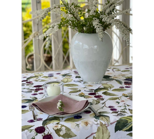 Скатерть столовая Ежевичная поляна 145 x 300 см