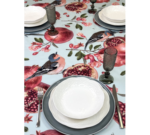 Зяблик и Гранат: скатерть 145 x 150 см (с пропиткой «Антипятно»)