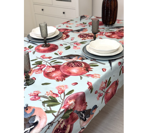Зяблик и гранат: скатерть (с пропиткой "Антипятно")