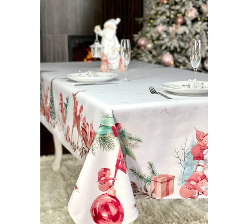 Скатерть столовая Помощники санты 145 x 250 см