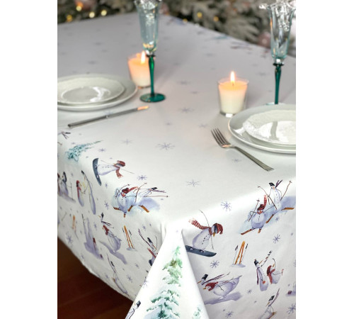 Скатерть столовая Зимние забавы 145 х 200 см
